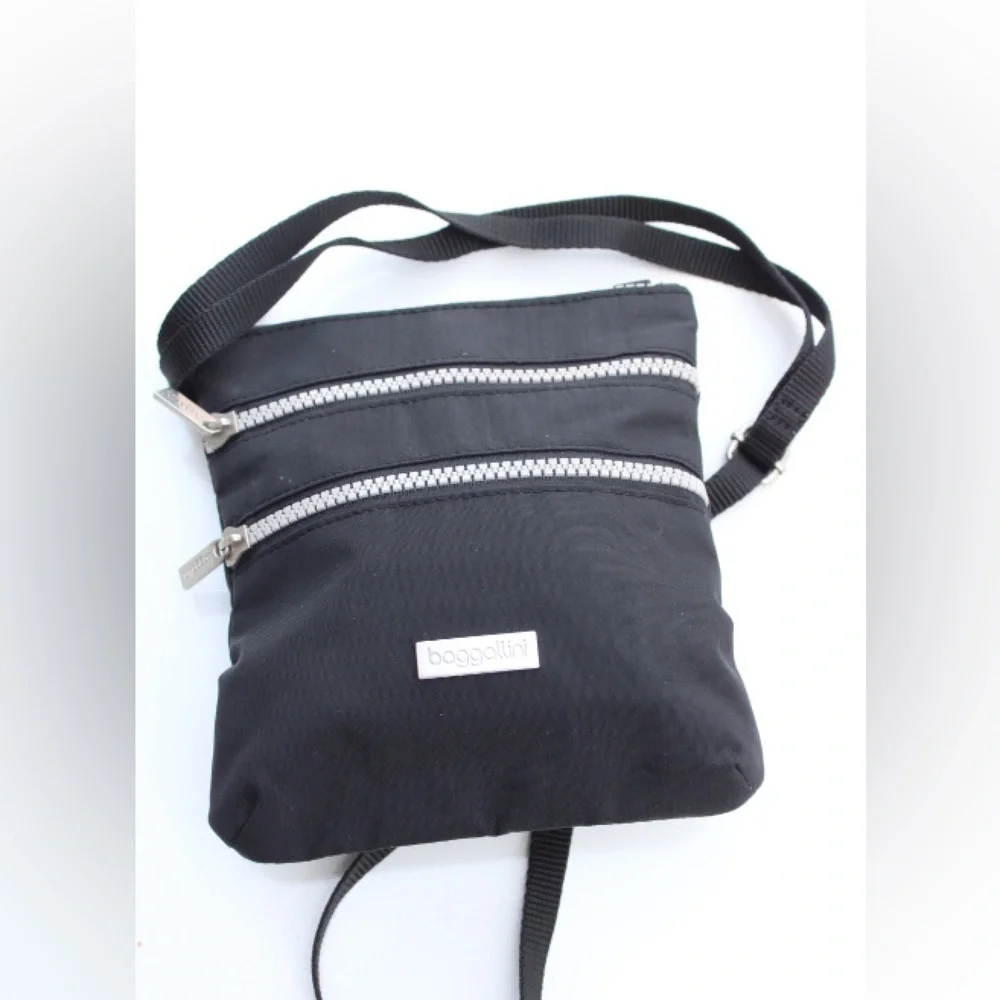 Baggallini triple zip cross body bag